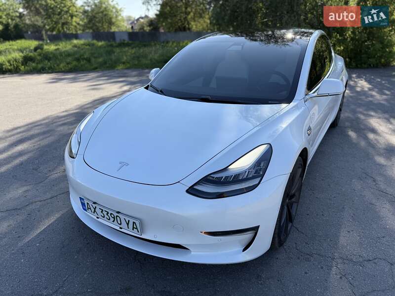 Седан Tesla Model 3 2019 в Києві
