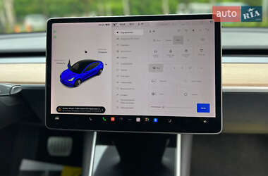 Седан Tesla Model 3 2019 в 