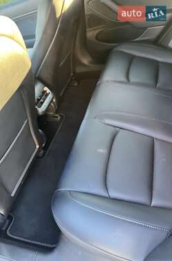 Седан Tesla Model 3 2018 в 