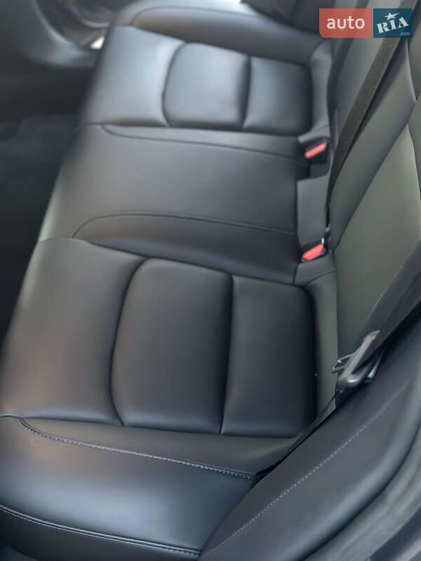 Седан Tesla Model 3 2021 в Києві