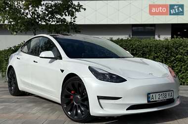 Седан Tesla Model 3 2022 в Киеве