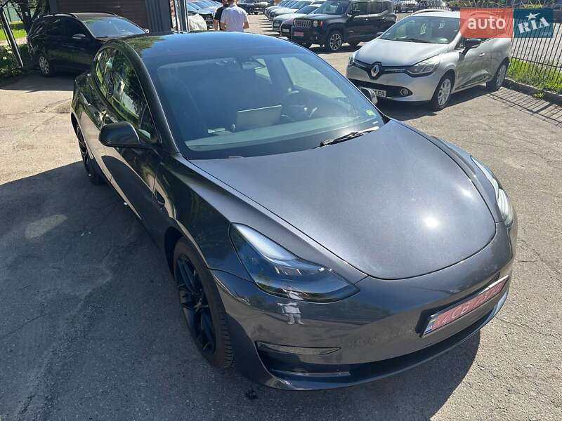 Седан Tesla Model 3 2023 в Полтаві