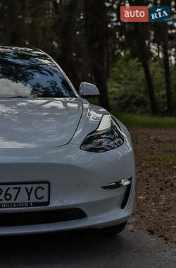 Седан Tesla Model 3 2021 в 