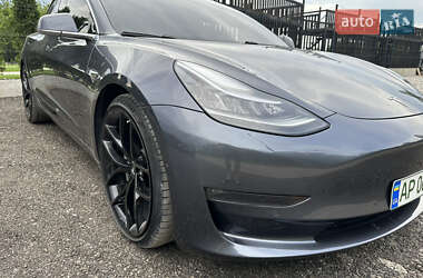 Седан Tesla Model 3 2018 в 
