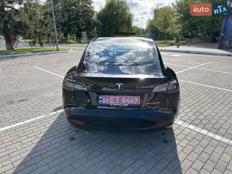 Седан Tesla Model 3 2022 в Луцке