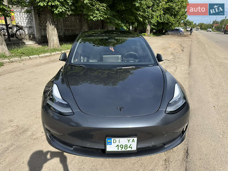 Седан Tesla Model 3 2022 в Сумах