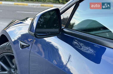 Седан Tesla Model 3 2021 в 