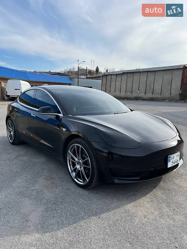 Седан Tesla Model 3 2019 в 