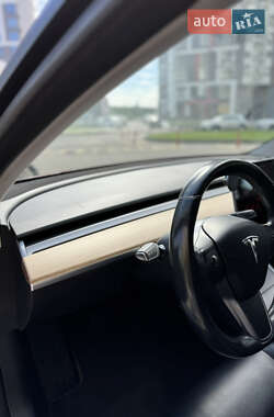 Седан Tesla Model 3 2018 в 