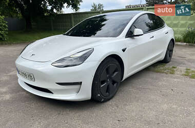 Седан Tesla Model 3 2021 в 