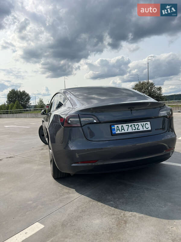 Седан Tesla Model 3 2022 в Києві