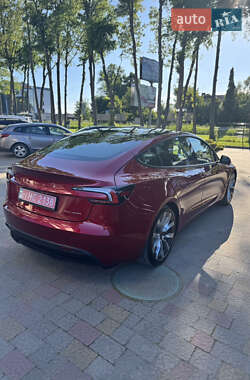 Седан Tesla Model 3 2024 в 