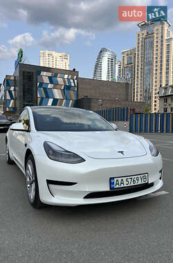 Седан Tesla Model 3 2021 в Києві