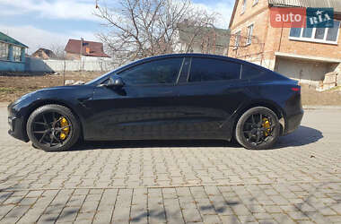 Седан Tesla Model 3 2020 в 