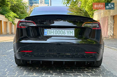 Седан Tesla Model 3 2018 в 