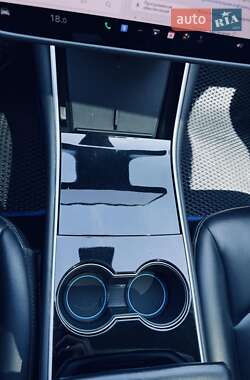Седан Tesla Model 3 2019 в Одесі