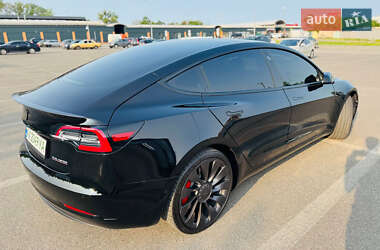 Седан Tesla Model 3 2020 в 