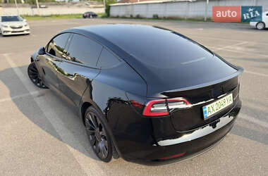 Седан Tesla Model 3 2020 в 