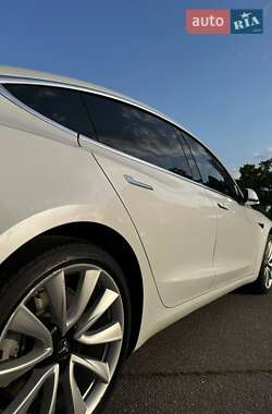 Седан Tesla Model 3 2018 в 