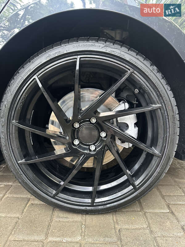 Седан Tesla Model 3 2024 в Чорноморську