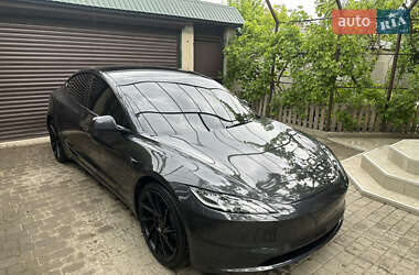 Седан Tesla Model 3 2024 в Черноморске