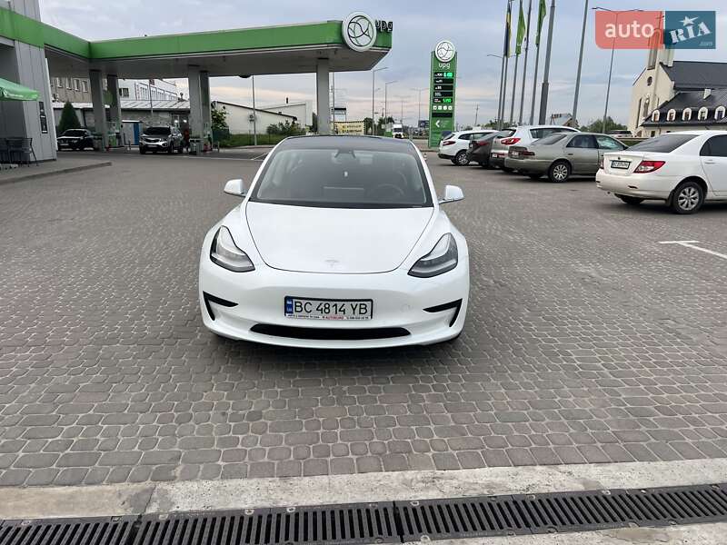 Седан Tesla Model 3 2019 в 