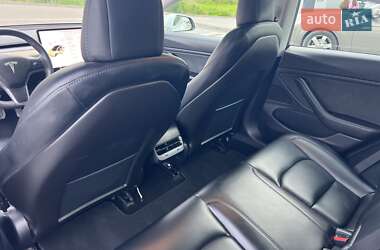 Седан Tesla Model 3 2019 в 