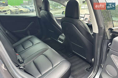 Седан Tesla Model 3 2021 в 