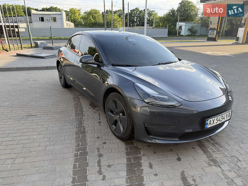 Седан Tesla Model 3 2022 в Харкові