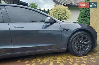 Седан Tesla Model 3 2021 в 