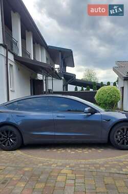 Седан Tesla Model 3 2021 в 