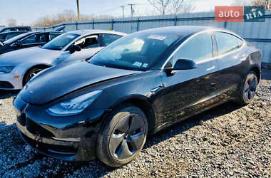 Седан Tesla Model 3 2019 в Киеве