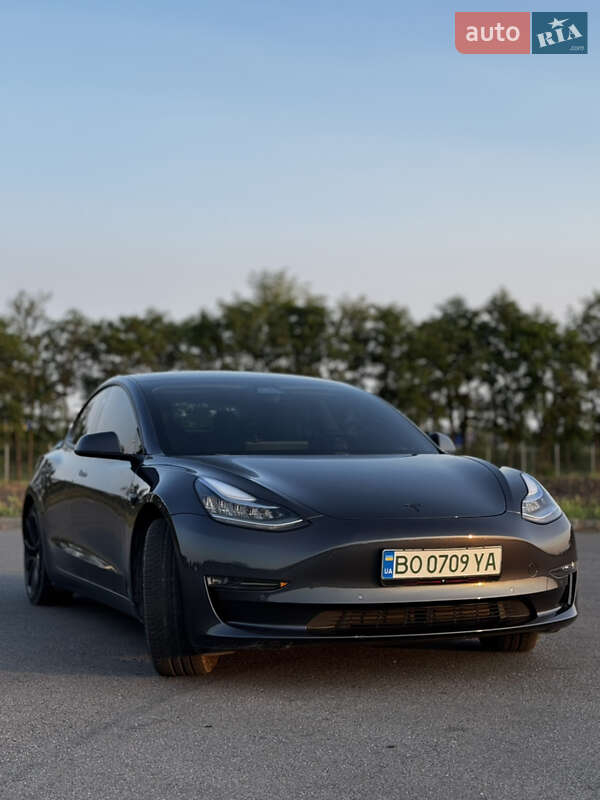 Седан Tesla Model 3 2018 в Днепре