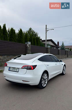 Седан Tesla Model 3 2019 в 
