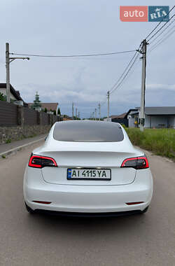 Седан Tesla Model 3 2019 в 