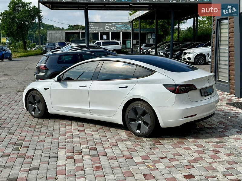 Седан Tesla Model 3 2022 в Вінниці