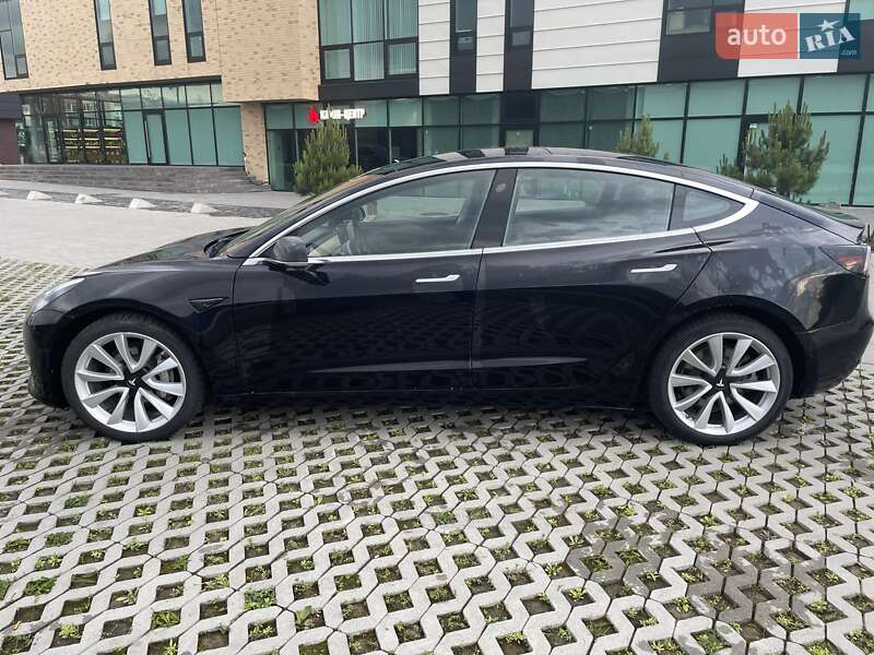 Седан Tesla Model 3 2018 в Хмельницком