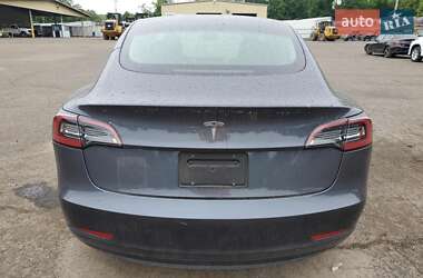 Седан Tesla Model 3 2023 в 