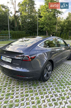 Седан Tesla Model 3 2019 в 