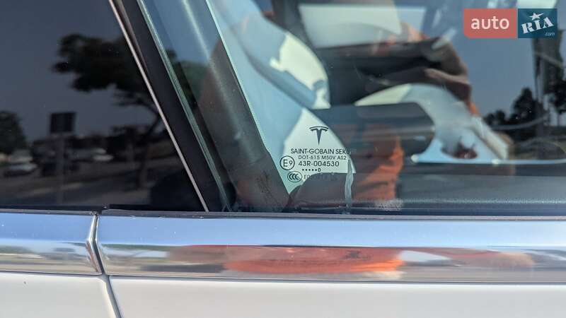 Седан Tesla Model 3 2020 в Днепре