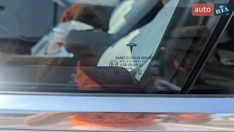 Седан Tesla Model 3 2020 в Днепре