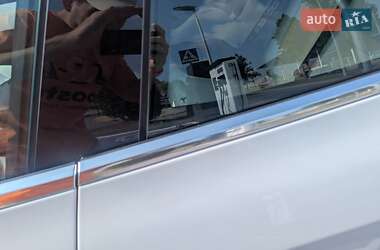 Седан Tesla Model 3 2020 в 