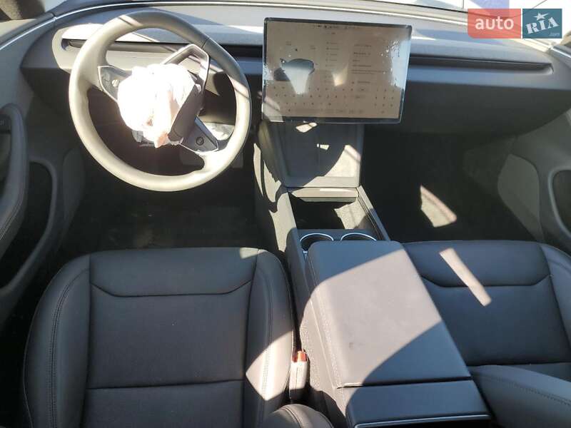Седан Tesla Model 3 2024 в Киеве