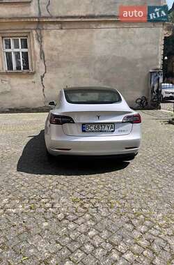 Седан Tesla Model 3 2018 в 