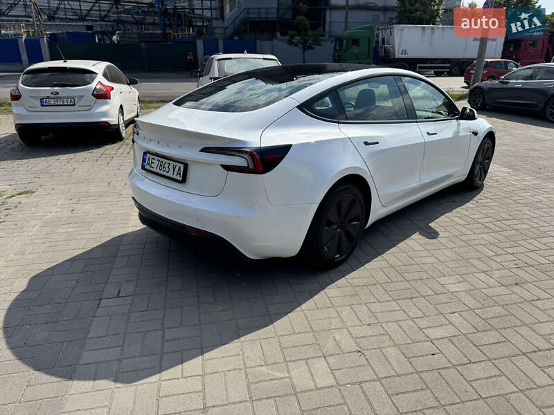 Седан Tesla Model 3 2024 в Днепре
