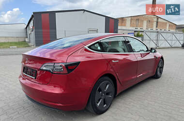 Седан Tesla Model 3 2020 в 