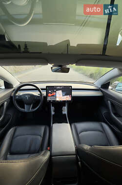 Седан Tesla Model 3 2018 в 