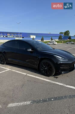 Седан Tesla Model 3 2021 в 