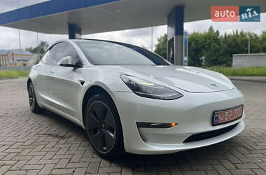 Седан Tesla Model 3 2022 в Самборе