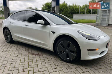 Седан Tesla Model 3 2022 в Самборе